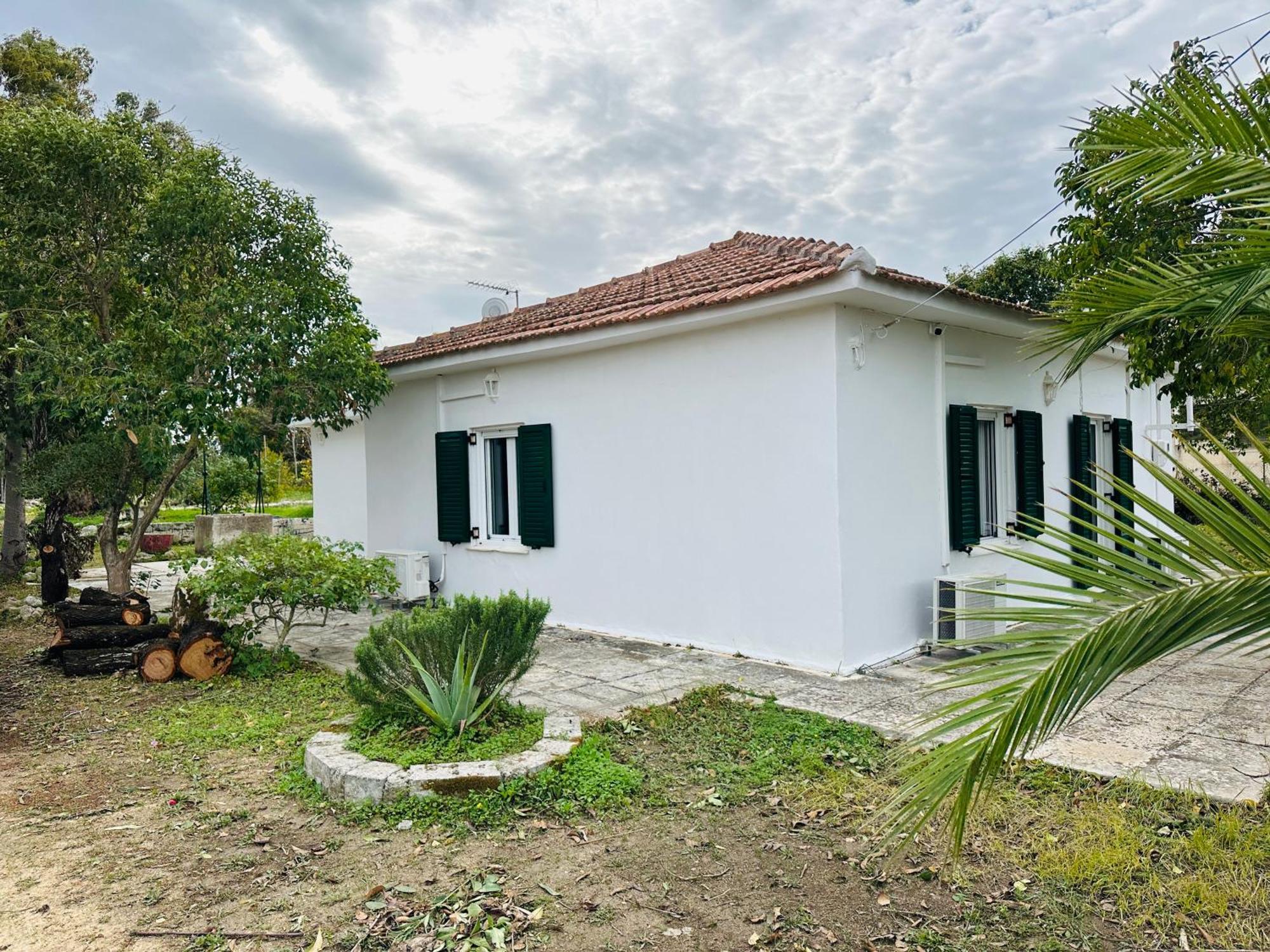 House In Lakíthra